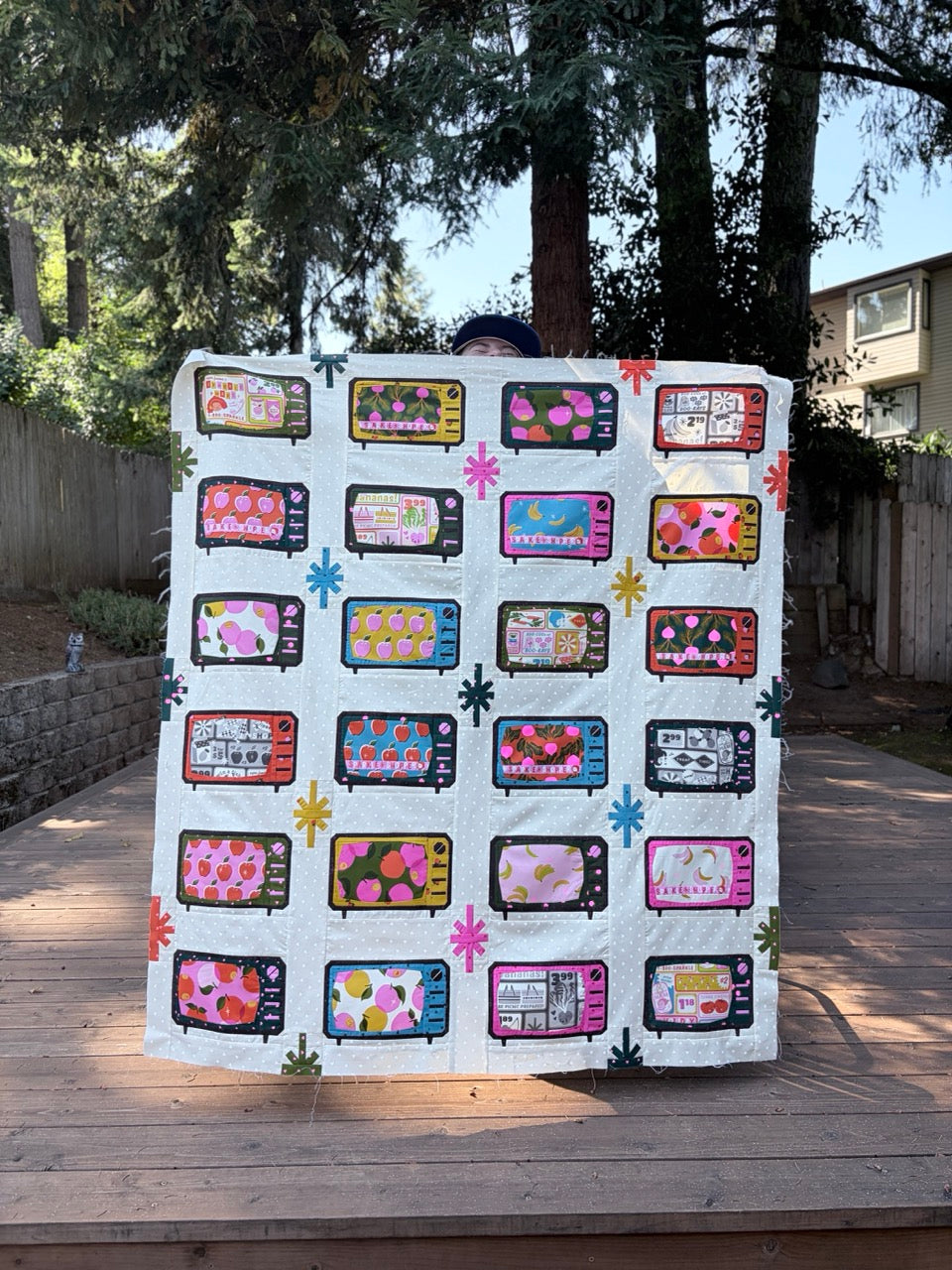 PRE-ORDER: Super Saturday Sparkle Shopper Quilt Kit