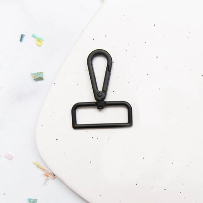Matte Black Bag Hardware
