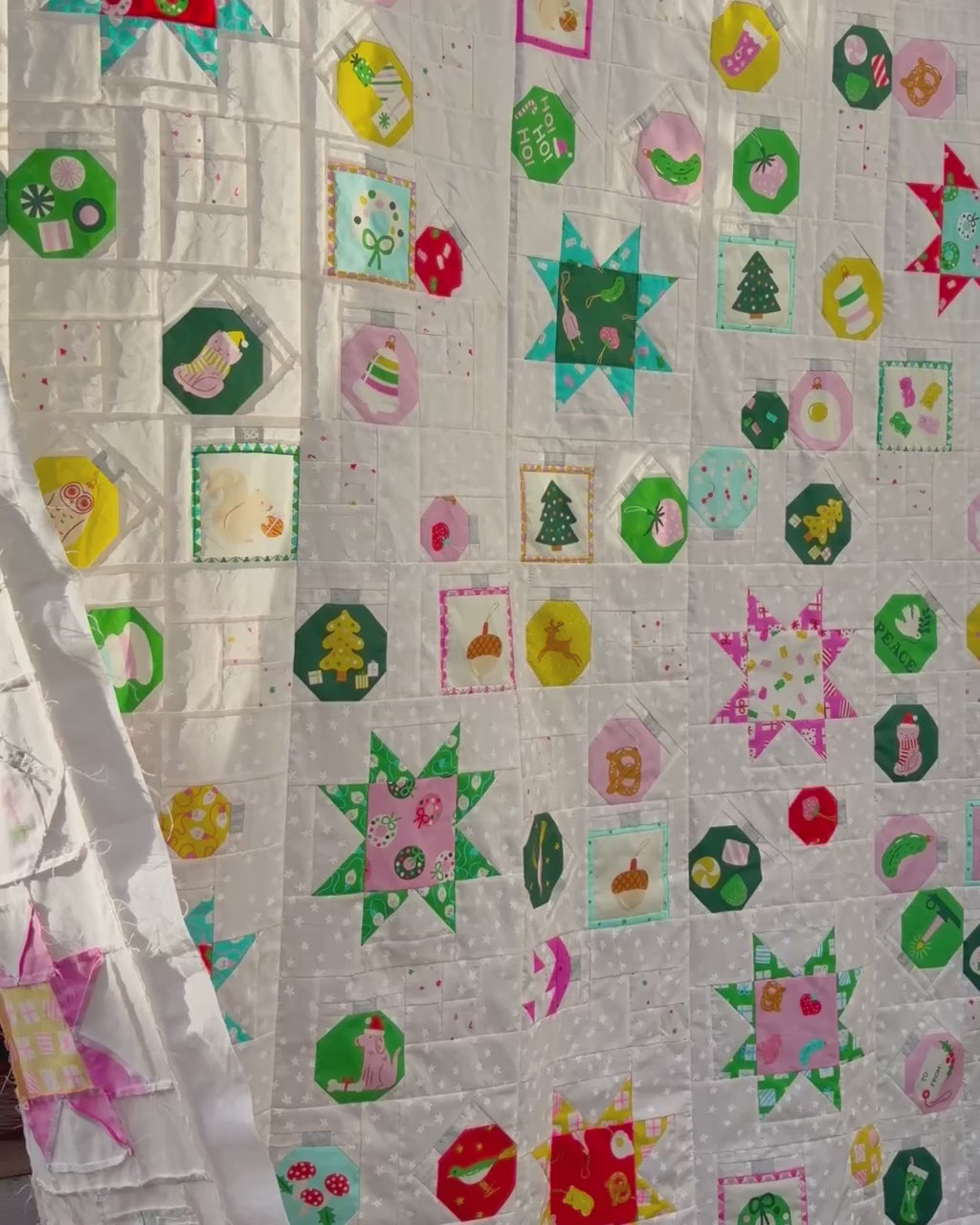 PRE-ORDER: Decorating Day "Merry Happy" Quilt Kit